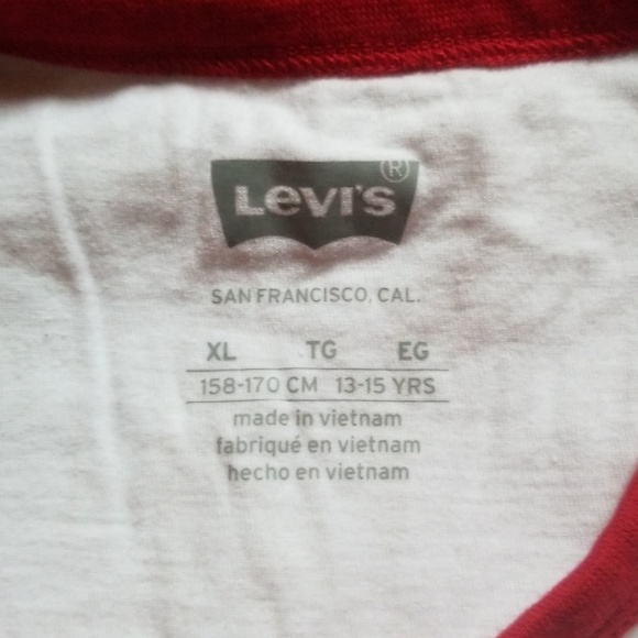 🎈 LEVI'S TSHIRT 🎈 - Picture 4 of 4